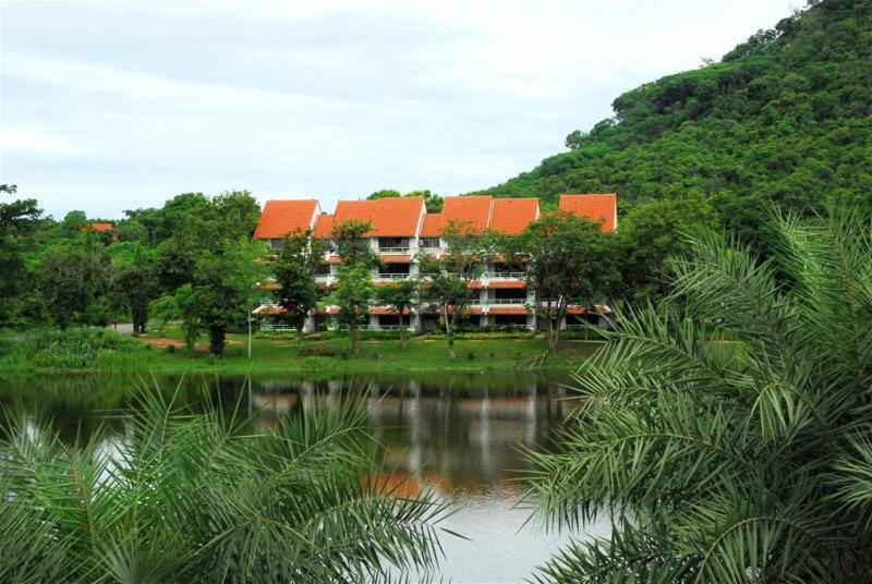 Panorama And Golf Country Club Nakhonratchasima Exteriör bild